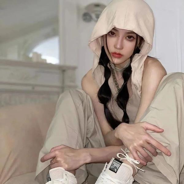 阳台上的女人们